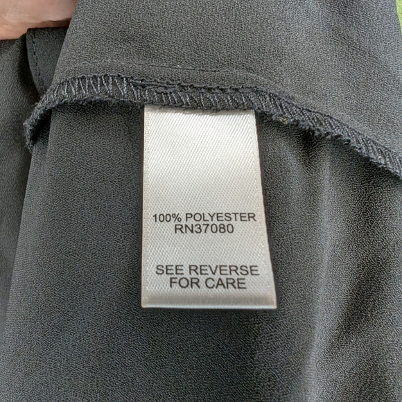 Cato Women's 22W/24W Black Pullover Silver Zip Blouse Pockets Roll Tab Cuff - Picture 5 of 6